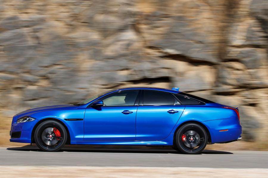 Jaguar XJR575 (X351) 2017 года  (UK) (фото 2 из 36)